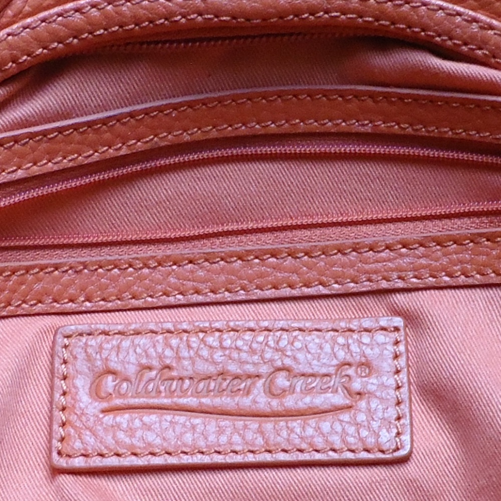 Coldwater Creek genuine pebbled leather shoulder bag. - Picture 8 of 8